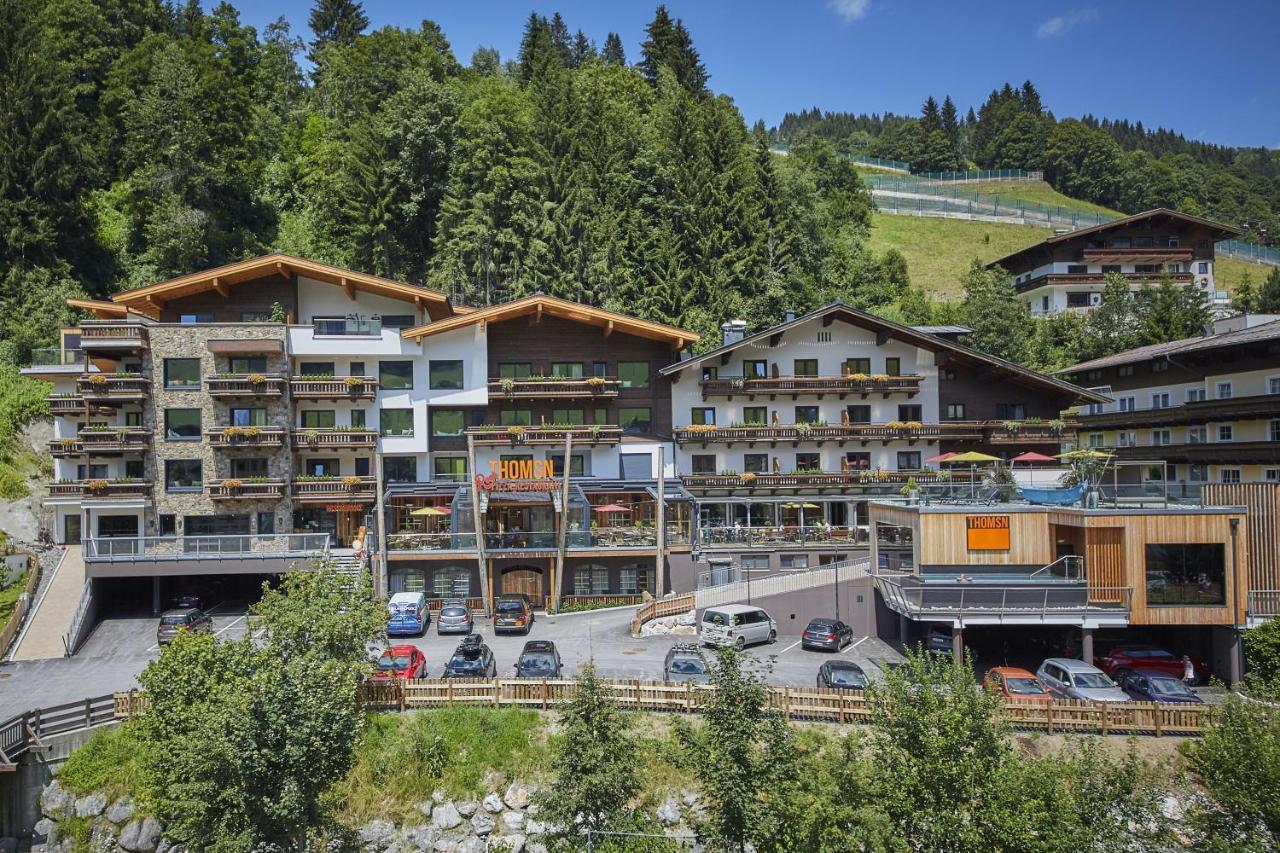 Thomsn Central Hotel & Appartements Saalbach-Hinterglemm Kültér fotó