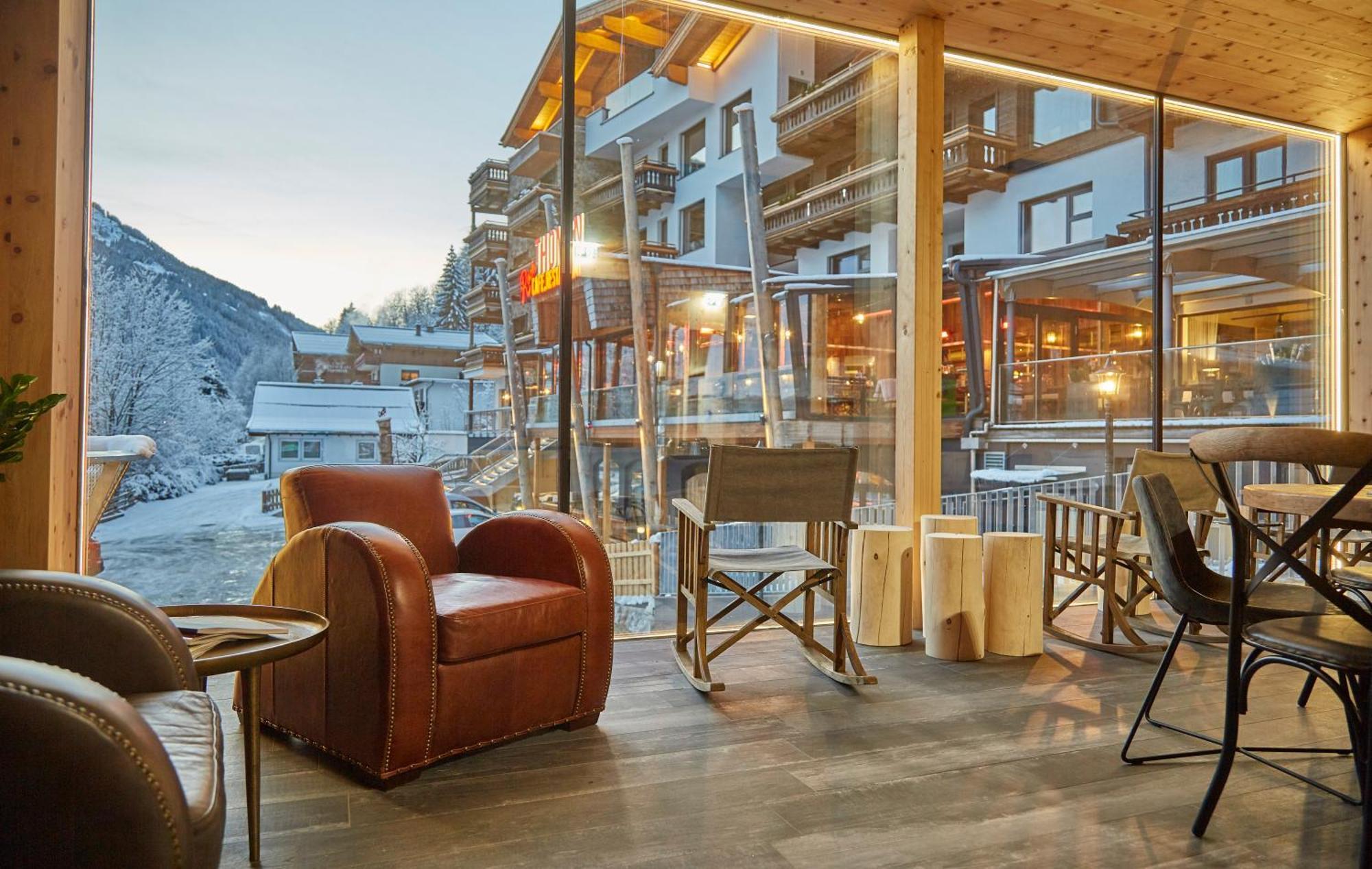 Thomsn Central Hotel & Appartements Saalbach-Hinterglemm Kültér fotó