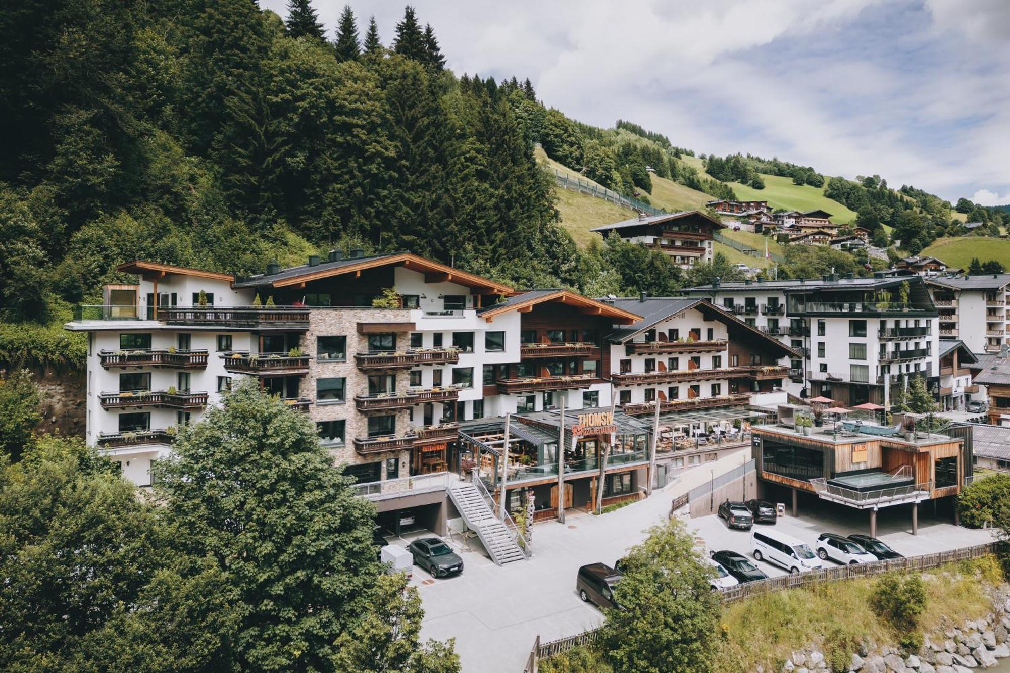 Thomsn Central Hotel & Appartements Saalbach-Hinterglemm Kültér fotó